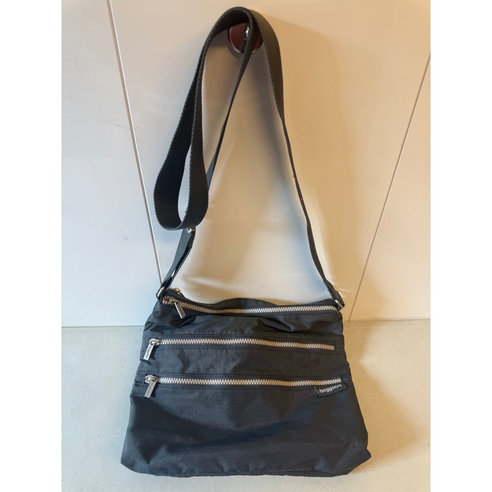 Baggallini Triple Zip Crossbody Bag Gray Pink Lining Nylon Travel Purse